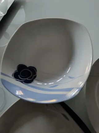 Servizio piatti nuovo