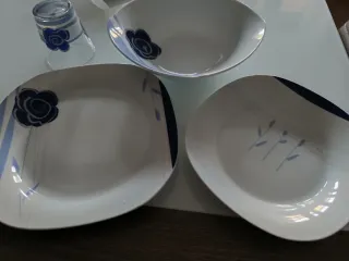 Servizio piatti nuovo