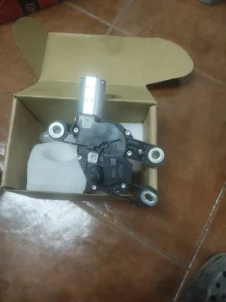 Motor limpiaparabrisas trasero VW AG