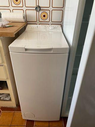 Lavadora Indesit Carga Superior 6Kg