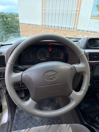 Toyota Land Cruiser 90 2001