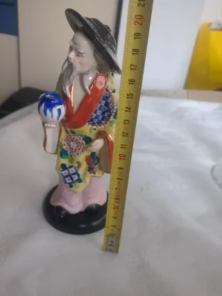 Figura porcelana china esmaltada anciano
