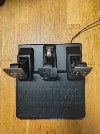 Volante Thrustmaster t300