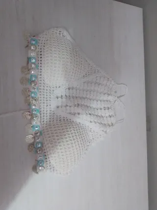 Top Crochet Blanco con Adornos