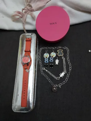 Lote Tous: Reloj Naranja y Joyería Plata