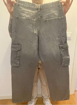 Pantalones cargo grises Bershka hombre