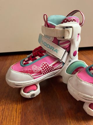 Patines niña rosas con corazones