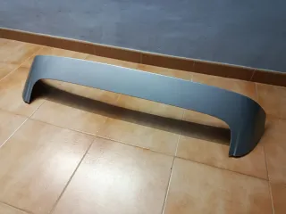 Alerón portón Ford Fiesta MK7