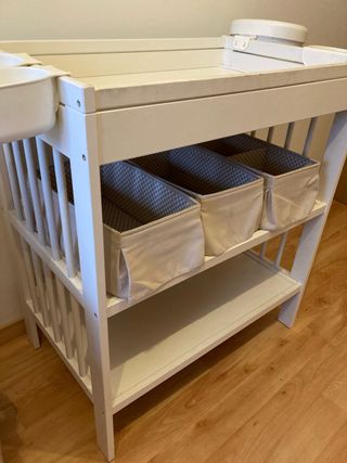 Cambiador Bebé IKEA con Accesorios