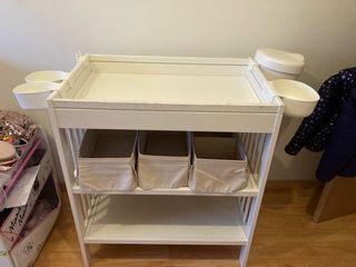 Cambiador Bebé IKEA con Accesorios