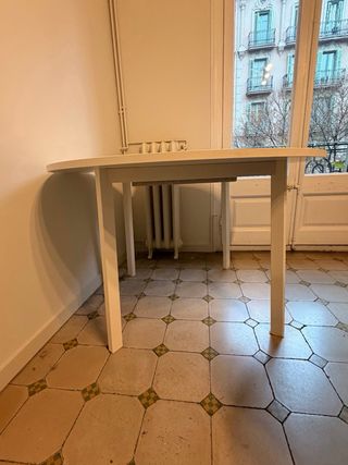 Mesa redonda blanca IKEA Bjursta