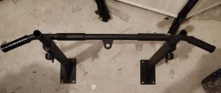 Barra de abdominales negra