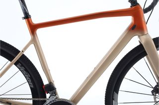Megamo West AXS 12V (gravel) t.54 Reacondicionada