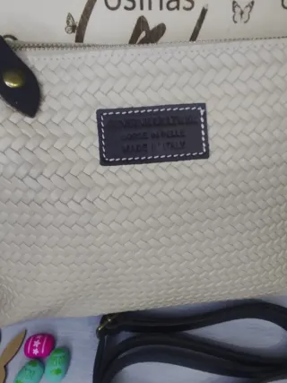 Bolso Pie 100%l Efecto Trenzado color  Blanco