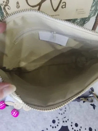 Bolso Pie 100%l Efecto Trenzado color  Blanco