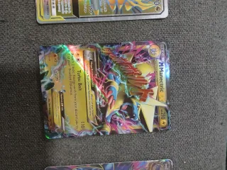 Carta Pokémon Pikachu & Zekrom GX 240 PS