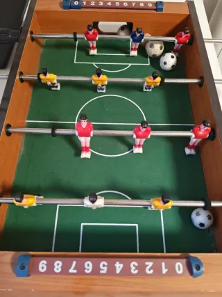 Futbolín de mesa pequeño