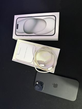 iPhone 15 (COMO NUEVO)