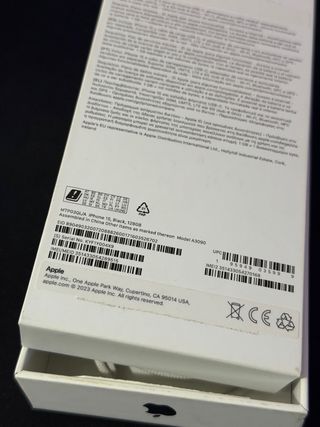 iPhone 15 (COMO NUEVO)