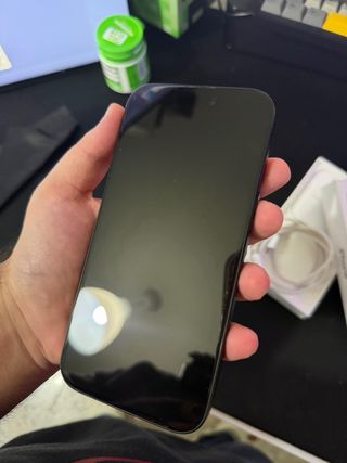 iPhone 15 (COMO NUEVO)