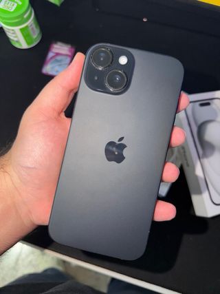 iPhone 15 (COMO NUEVO)