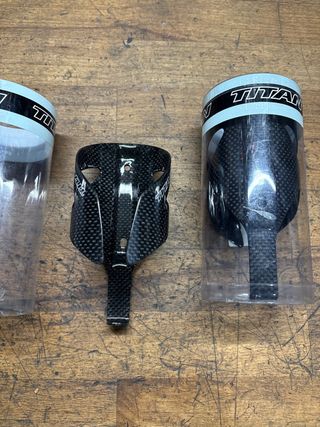 Portabidones Titan Carbono