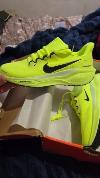 Nike Air Zoom Pegasus 41 Talla 43