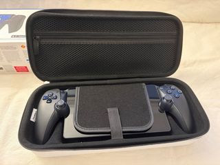 PlayStation Portal Negra de Sony con funda