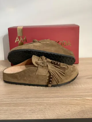 Zuecos mujer. Número 37