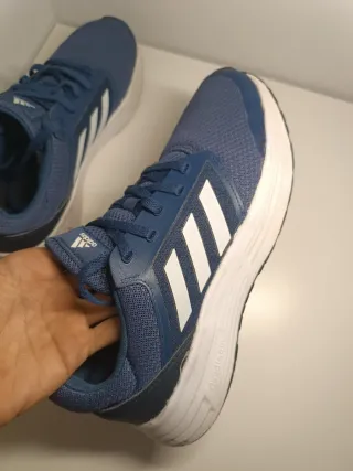 Zapatillas Adidas talla 39 – como nuevas