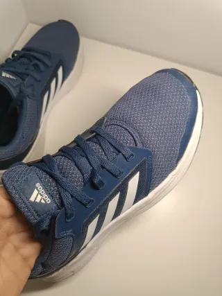 Zapatillas Adidas talla 39 – como nuevas