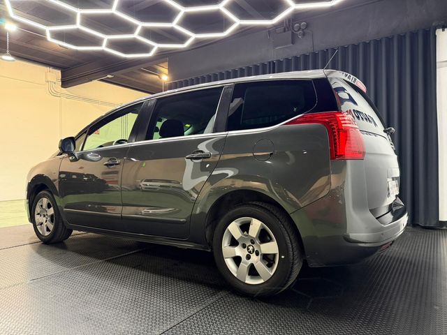 Peugeot 5008 2014