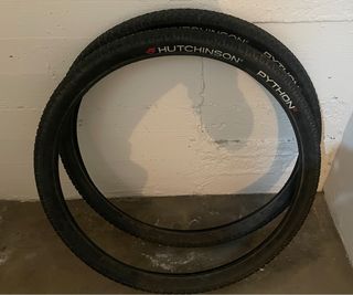 Cubiertas Hutchinson Python 2