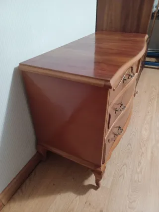 Cómoda antigua de madera (espejo opcional)