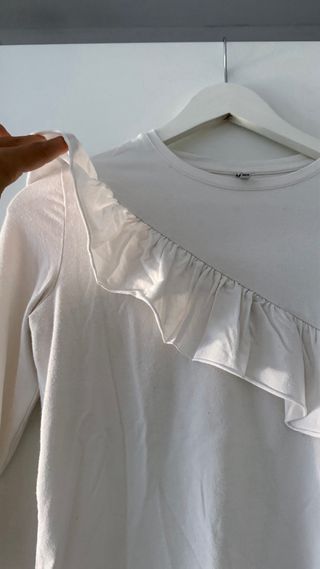 Camiseta Stradivarius Blanca Talla S Volante