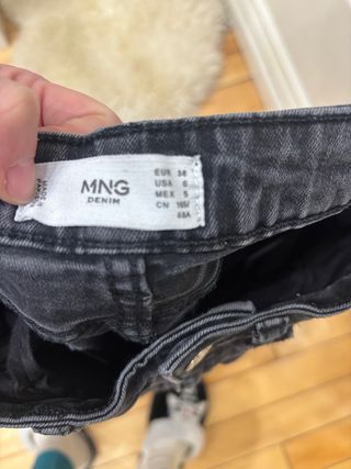 Pantalones pitillo Mango Talla S  Negros y azules