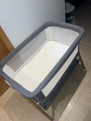 Minicuna para bebé con mosquitera