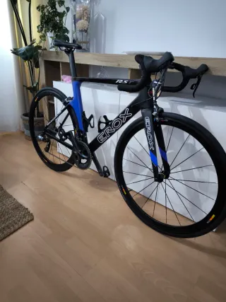Bicicleta de carretera EROX RST