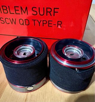 Carrete Daiwa Emblem Surf 35 SCW QD Type R 2023