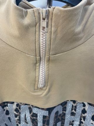 Sudadera beige con estampado leopardo Talla S