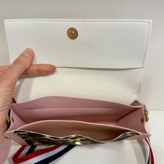 Bolso bandolera estampado leopardo