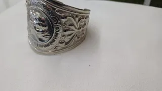 Bracciale rigido regolabile color argento