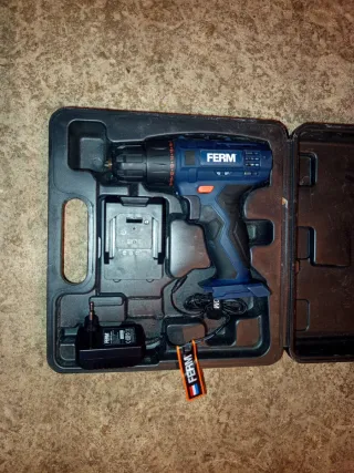 Taladro/Atornillador Ferm 12V