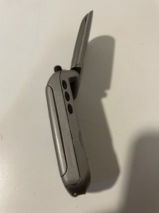 Motorola V Telemóvel com Carregador