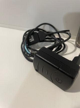 Motorola V Telemóvel com Carregador