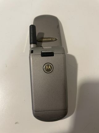 Motorola V Telemóvel com Carregador