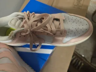 Zapatillas Nike Rosa y Blanco