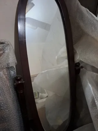 Espejo de pie de madera