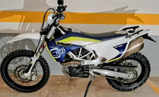 Husqvarna 701 Enduro posible CAMBIO