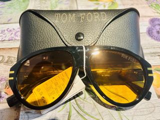 Gafas de sol Tom Ford negras y amarillas